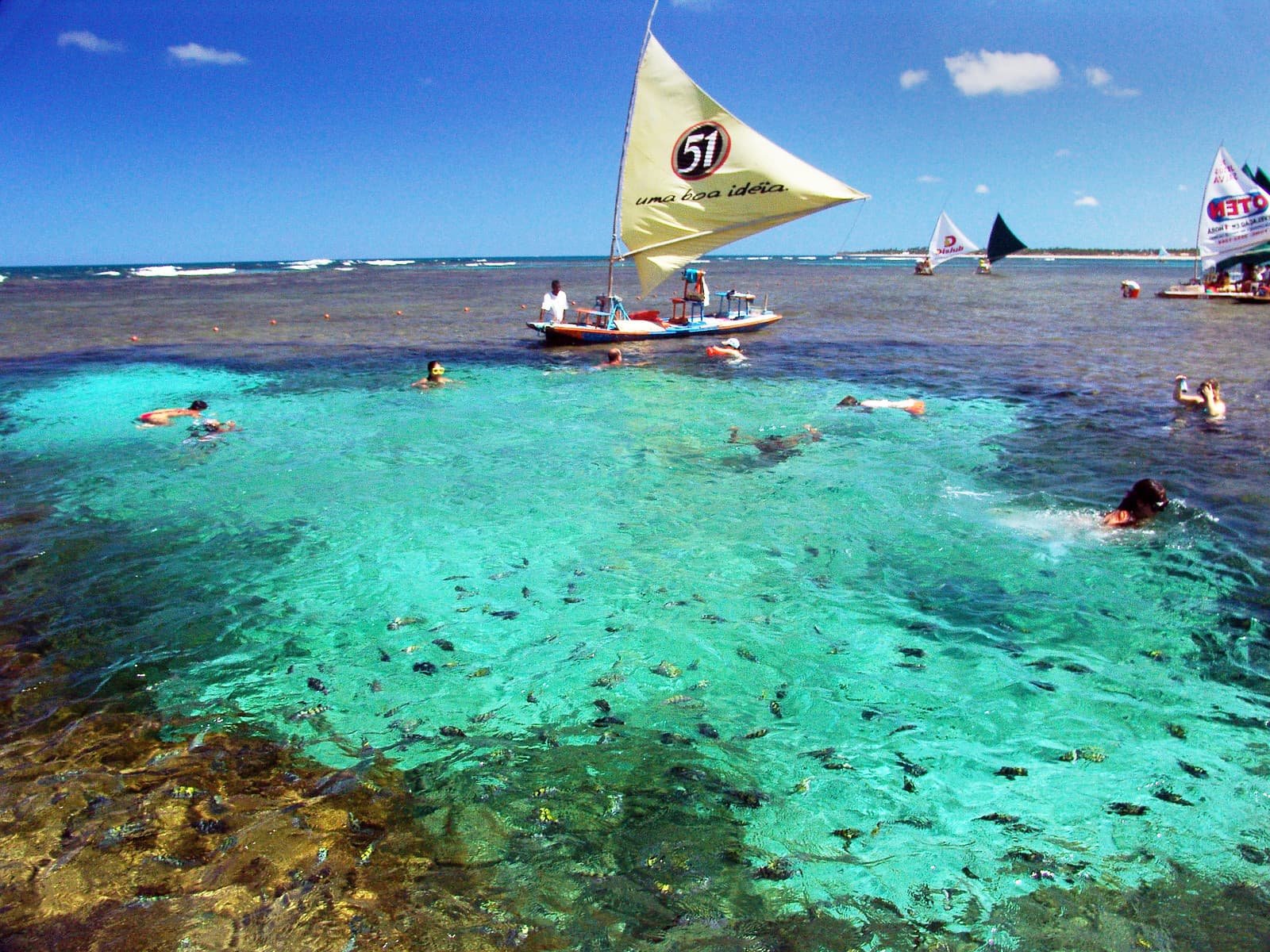 Passeio de jangada em Porto de Galinhas